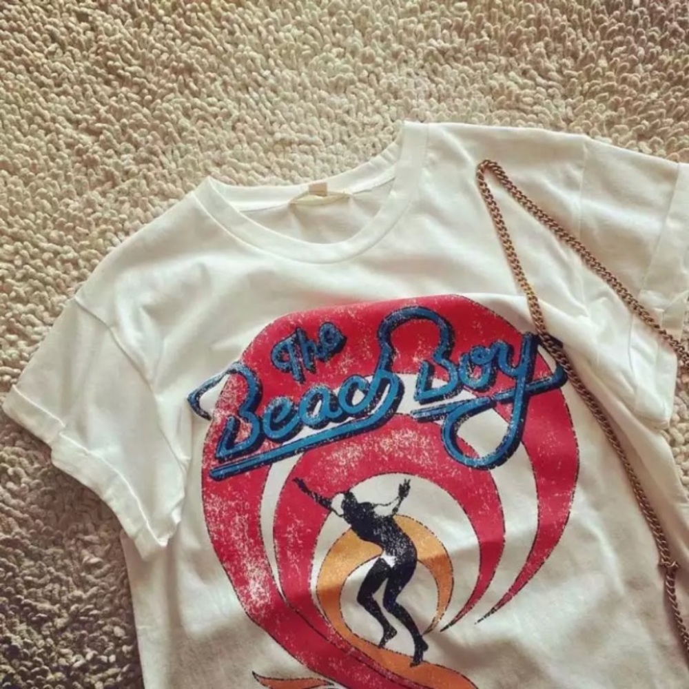 SOLD OUT The Beach Boys 1983 Tour Graphic Band Music Tee - Picture 5 of 6